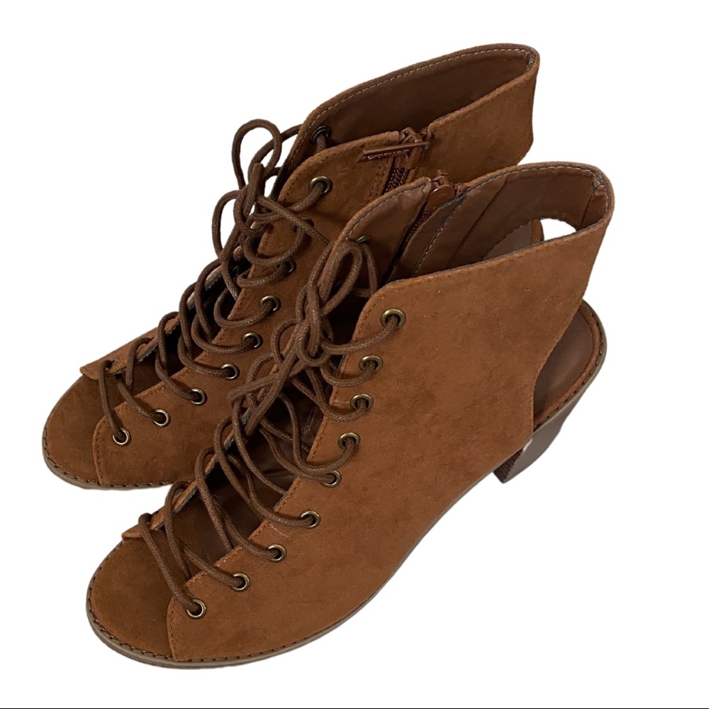 Breckelle’s Tyler-11, Tan Open Toe Lace Up Heels